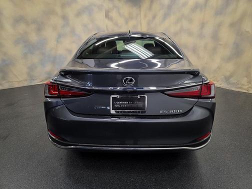 2025 Lexus ES 300h Ultra Luxury