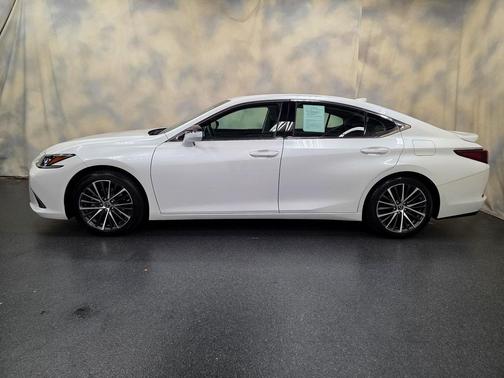 2023 Lexus ES 350 Base