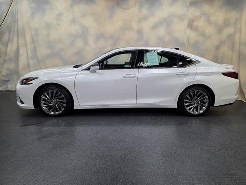 2024 Lexus ES 350 Luxury