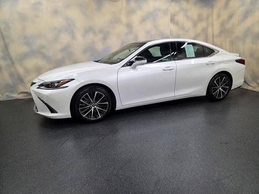 2023 Lexus ES 350 Base