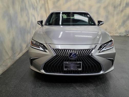 2020 Lexus ES 300h Luxury