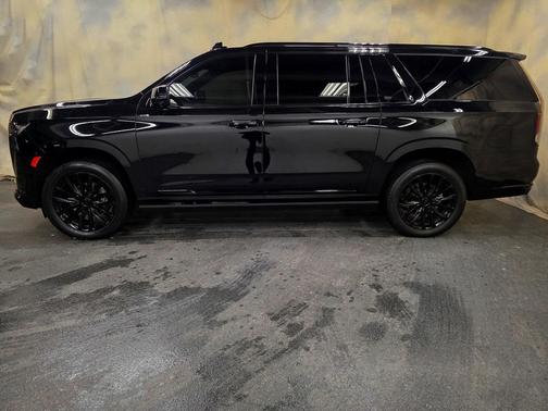 2022 Cadillac Escalade ESV Sport