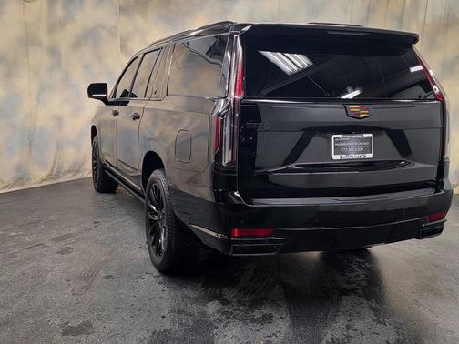 2022 Cadillac Escalade ESV Sport