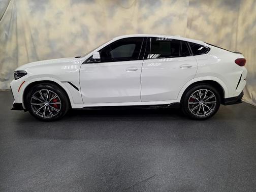2022 BMW X6 xDrive40i