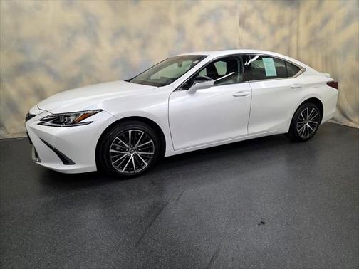 2024 Lexus ES 250 Base