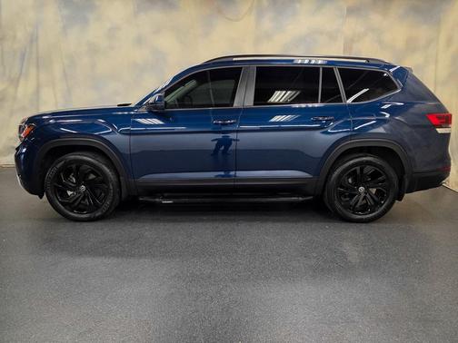 2022 Volkswagen Atlas 3.6L SE w/Technology