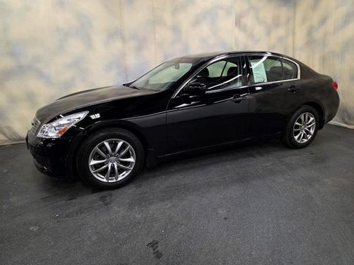 2009 INFINITI G37x Base