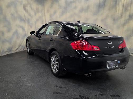 2009 INFINITI G37x Base