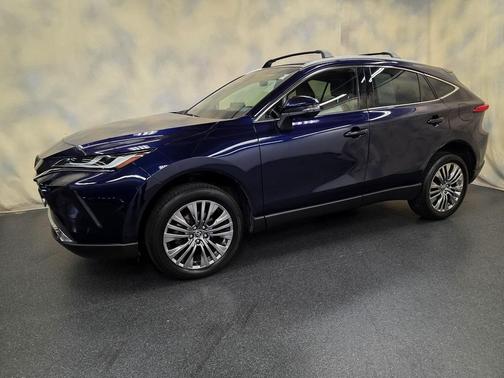 2022 Toyota Venza XLE