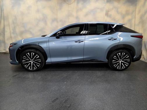 2023 Lexus RZ 450e Premium