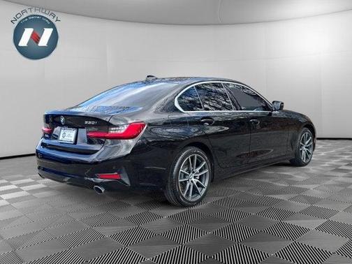 2019 BMW 330 i xDrive