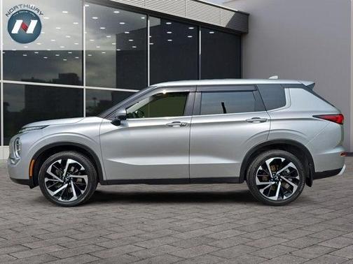2022 Mitsubishi Outlander SE