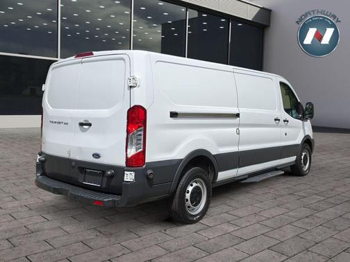 Oxford White 2018 Ford Transit-250 Base