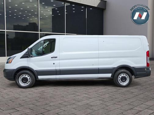 Oxford White 2018 Ford Transit-250 Base