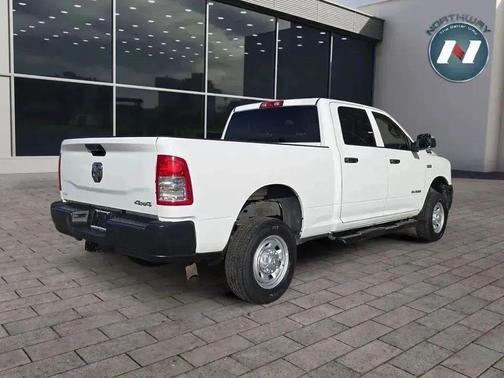 2022 RAM 2500 Tradesman Crew Cab 4x4 6'4' Box
