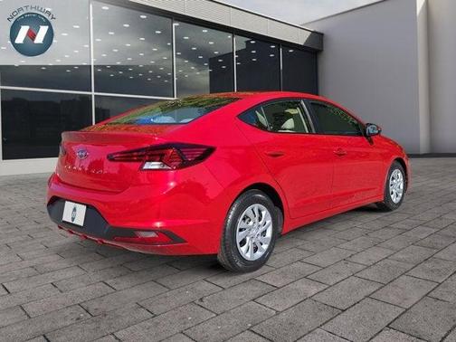 2020 Hyundai ELANTRA SE