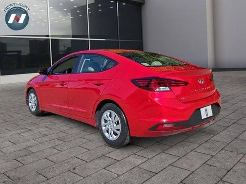 2020 Hyundai ELANTRA SE