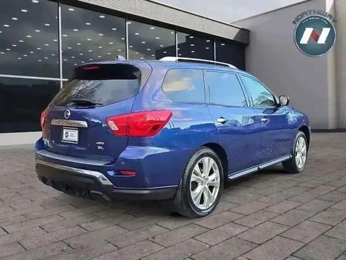 2019 Nissan Pathfinder SL