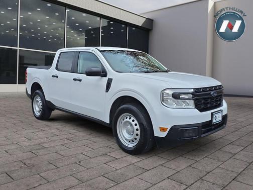 Oxford White 2022 Ford Maverick XL