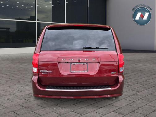 Octane Red Pearlcoat 2019 Dodge Grand Caravan SE