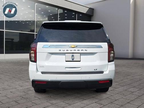 2023 Chevrolet Suburban LT