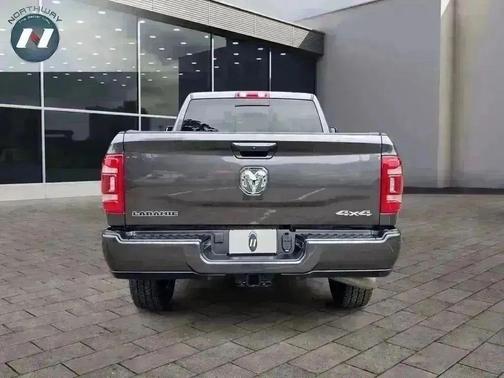 2024 RAM 2500 Laramie Crew Cab 4x4 6'4' Box