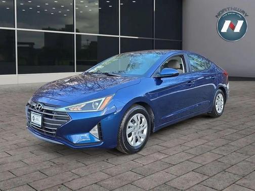 2019 Hyundai ELANTRA SE