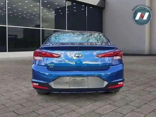 2019 Hyundai ELANTRA SE