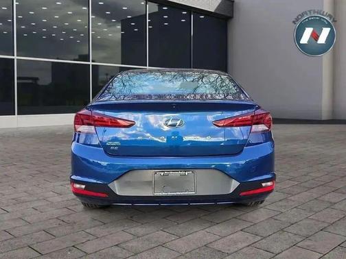 2019 Hyundai ELANTRA SE