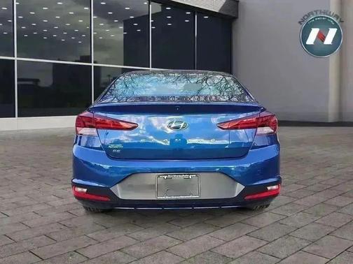 2019 Hyundai ELANTRA SE