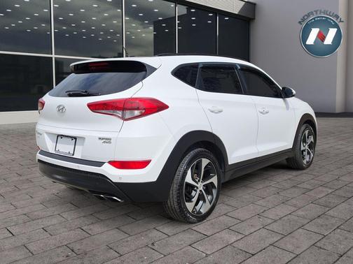 Winter White 2017 Hyundai TUCSON Value
