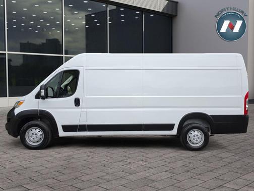 Bright White Clearcoat 2023 RAM ProMaster 3500 High Roof