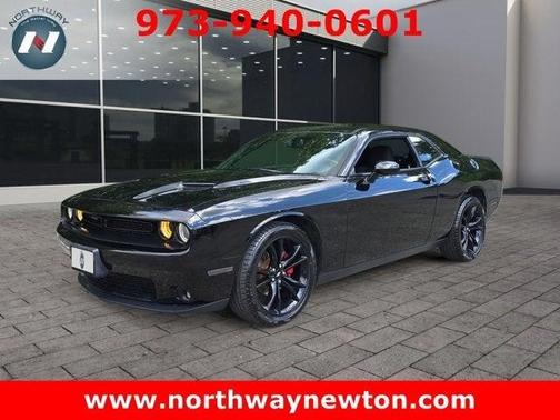 2017 Dodge Challenger SXT