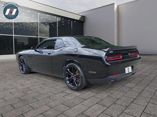 2017 Dodge Challenger SXT