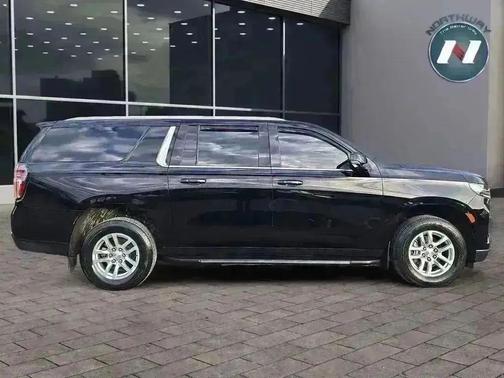 2022 Chevrolet Suburban LT