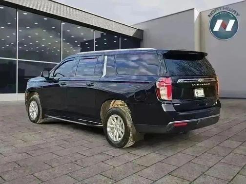 2022 Chevrolet Suburban LT