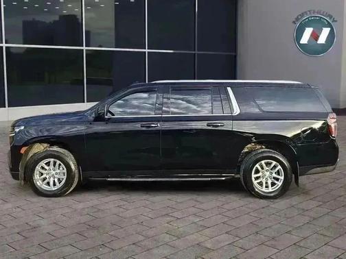 2022 Chevrolet Suburban LT