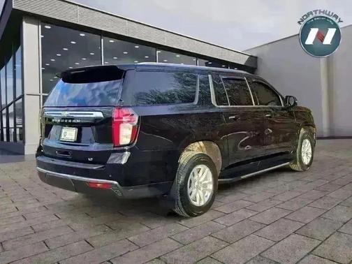 2022 Chevrolet Suburban LT
