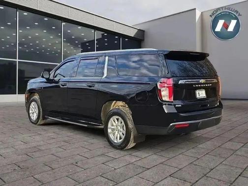 2022 Chevrolet Suburban LT
