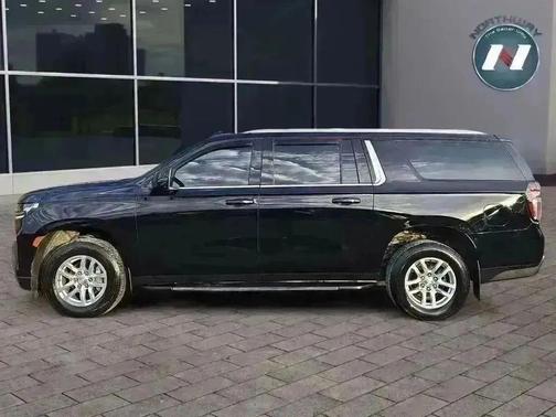 2022 Chevrolet Suburban LT