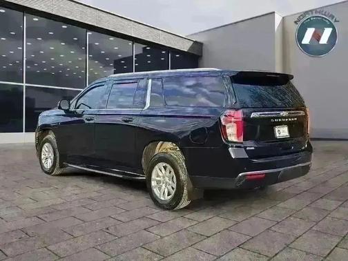 2022 Chevrolet Suburban LT
