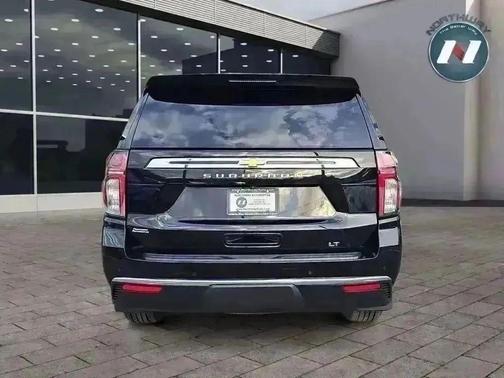 2022 Chevrolet Suburban LT