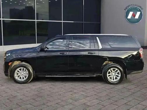 2022 Chevrolet Suburban LT