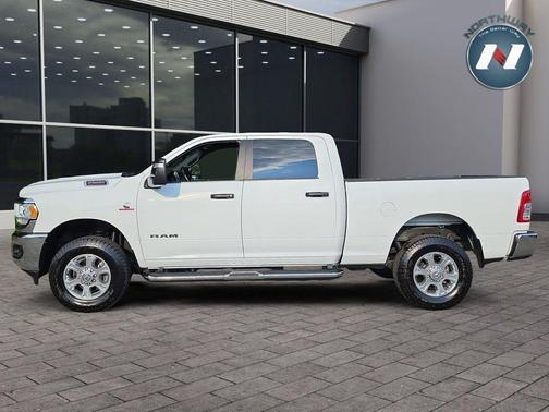 Bright White Clearcoat 2023 RAM 2500 Big Horn Crew Cab 4x4 6'4' Box