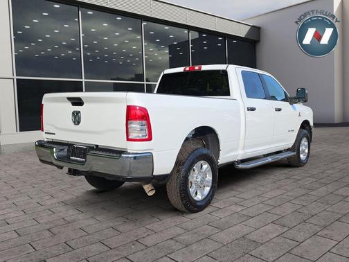 Bright White Clearcoat 2023 RAM 2500 Big Horn Crew Cab 4x4 6'4' Box
