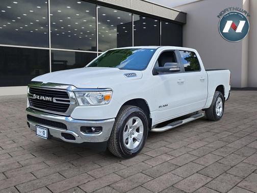 Bright White Clearcoat 2021 RAM 1500 Big Horn/Lone Star