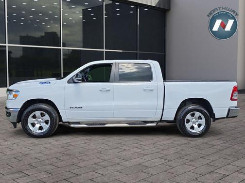 Bright White Clearcoat 2021 RAM 1500 Big Horn/Lone Star