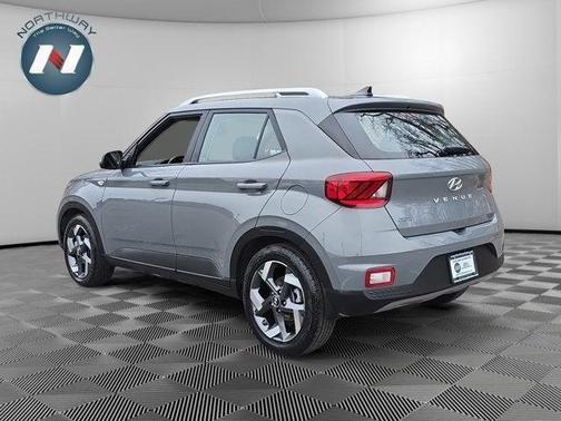 2021 Hyundai VENUE SEL