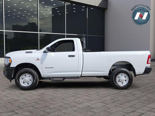 Bright White Clearcoat 2022 RAM 2500 Tradesman Regular Cab 4x4 8' Box