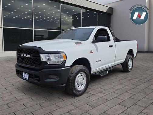 Bright White Clearcoat 2022 RAM 2500 Tradesman Regular Cab 4x4 8' Box